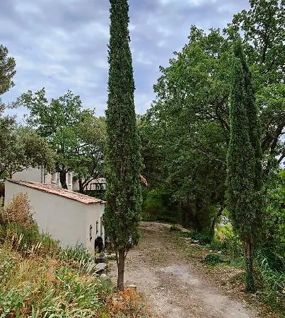 Holiday home Maisonnette Provencale Sous Les Chenes *